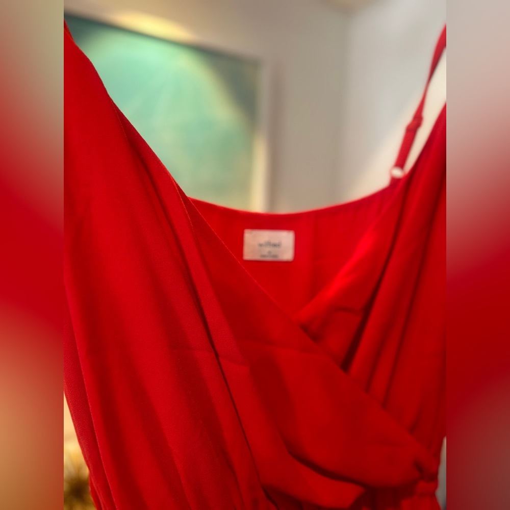 Aritzia melody jumpsuit in red - medium. Never worn - Picture 3 of 5